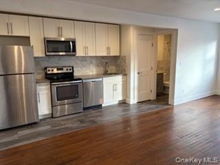 #9 photo, 155 Main Street, Farmingdale , NY 11735