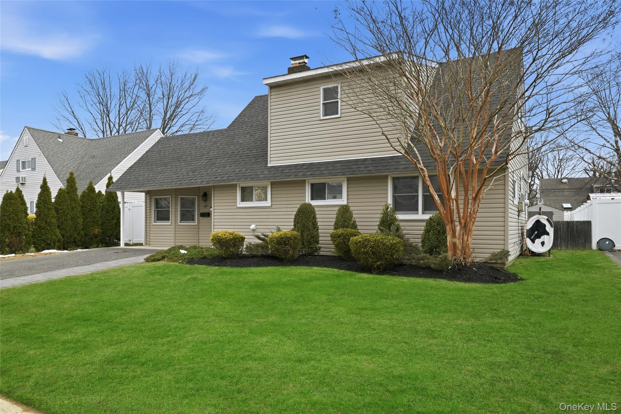 #3 photo, 57 Cobalt Lane, Westbury , NY 11590