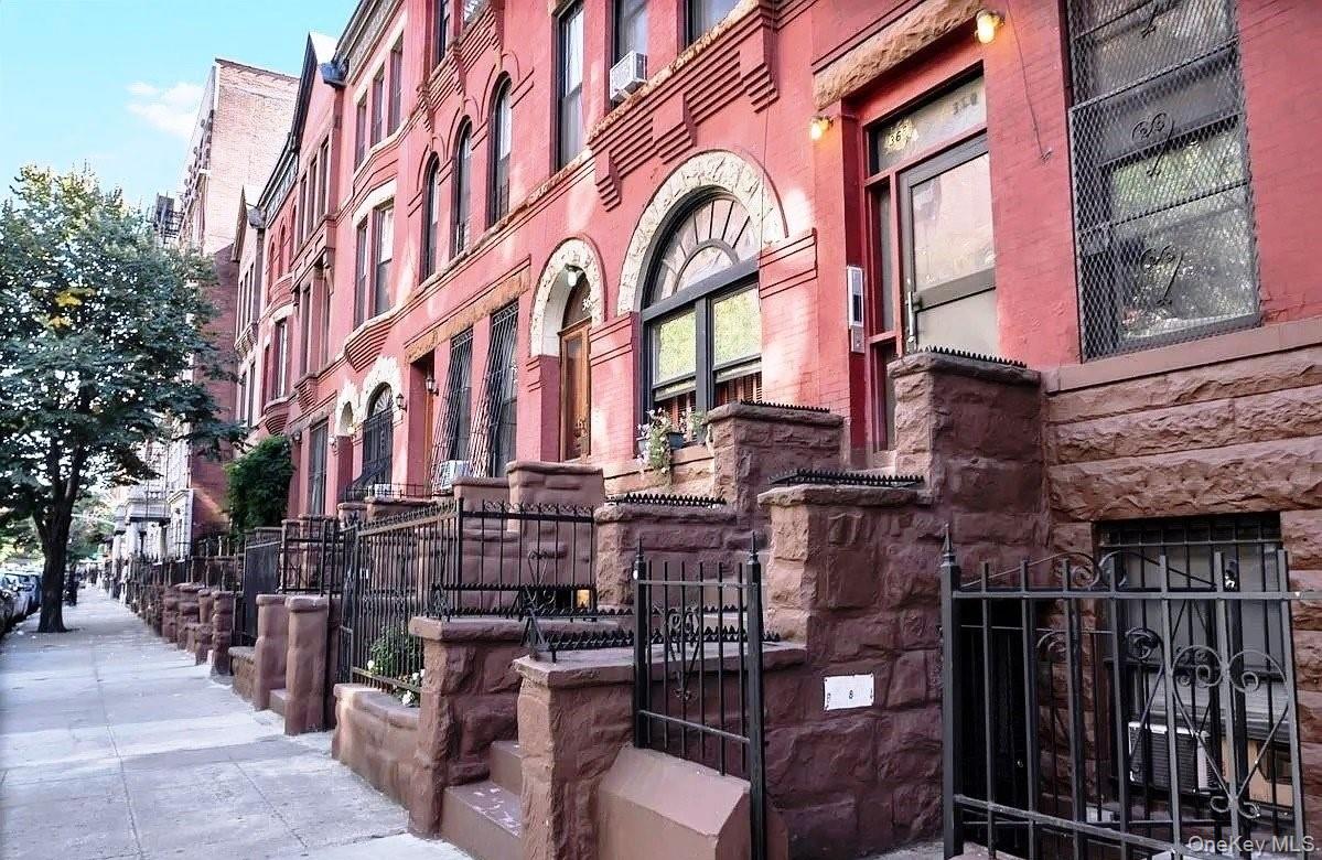 #2 photo, 368 W 118th Street, New York (Manhattan) , NY 10026