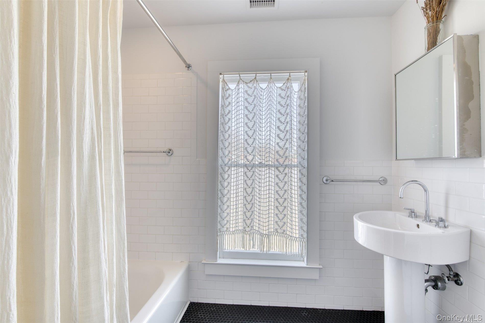 #14 photo, 1855 Village Lane, Orient , NY 11957