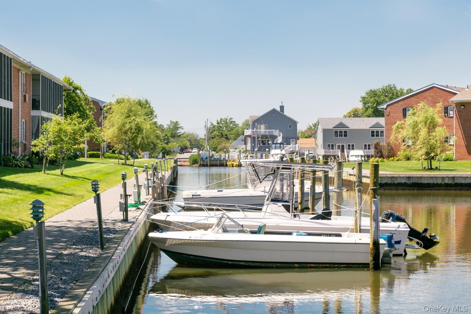 #10 photo, 178 Captains Drive, West Babylon , NY 11704