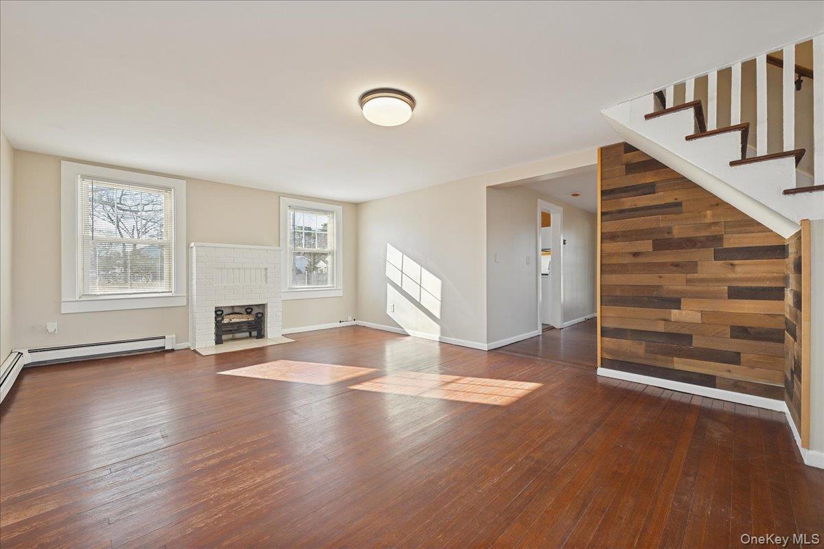 #5 photo, 94 Chapel Avenue, East Patchogue , NY 11772