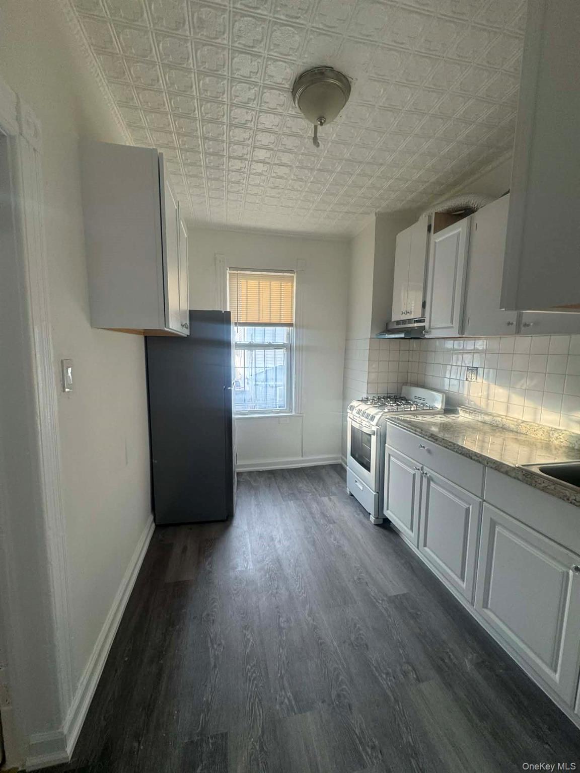 #2 photo, 88 Nichols Avenue, Бруклин ‖ Brooklyn , NY 11208