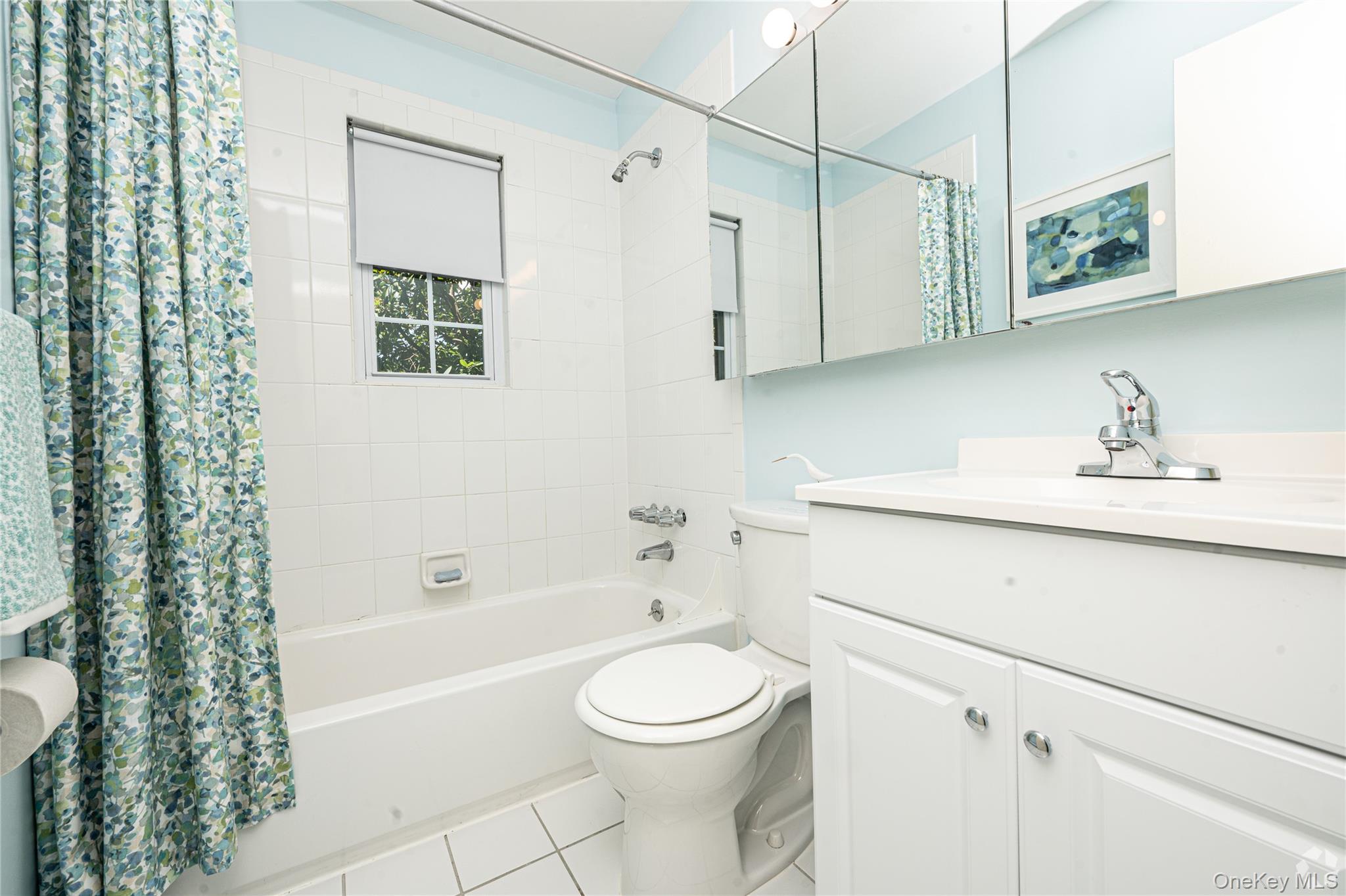 #7 photo, 118 Captains Drive, West Babylon , NY 11704