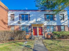 70-07 Park Drive #A 秋园 Kew Garden Hills, NY