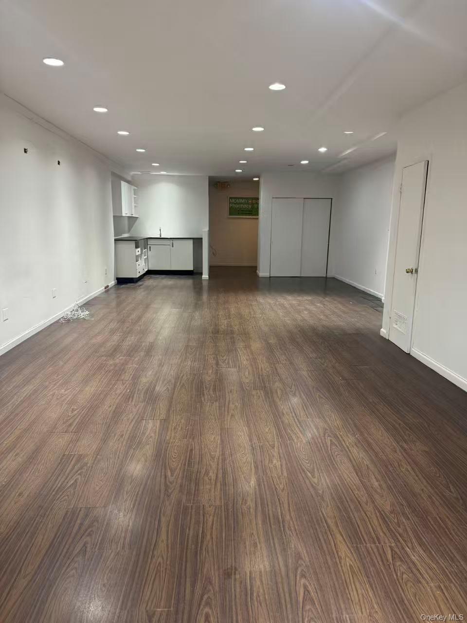 #2 photo, 43-53 162 Street, फ्लशिंग Flushing , NY 11358