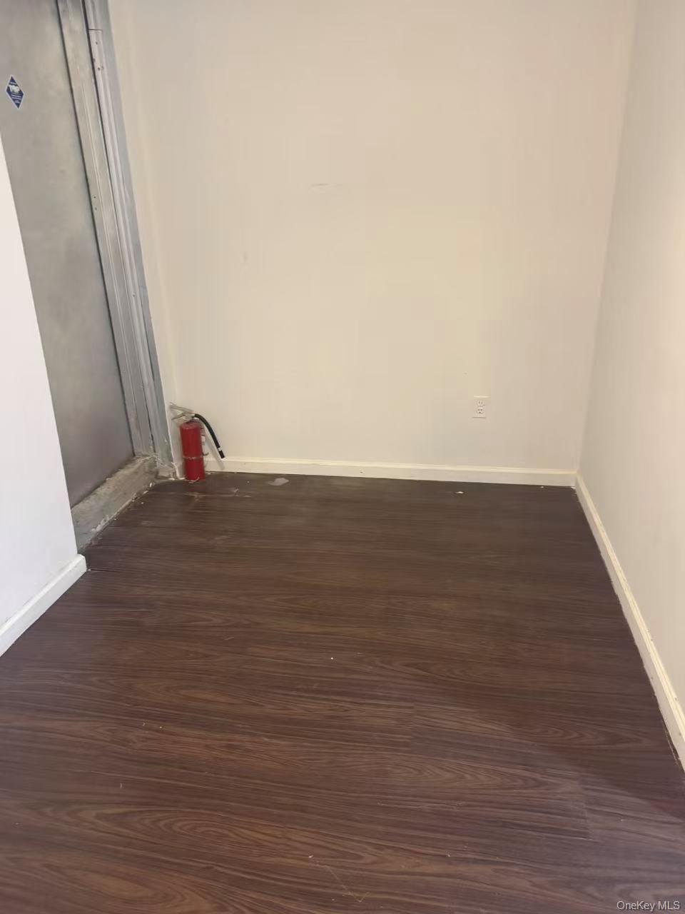 #7 photo, 43-53 162 Street, फ्लशिंग Flushing , NY 11358