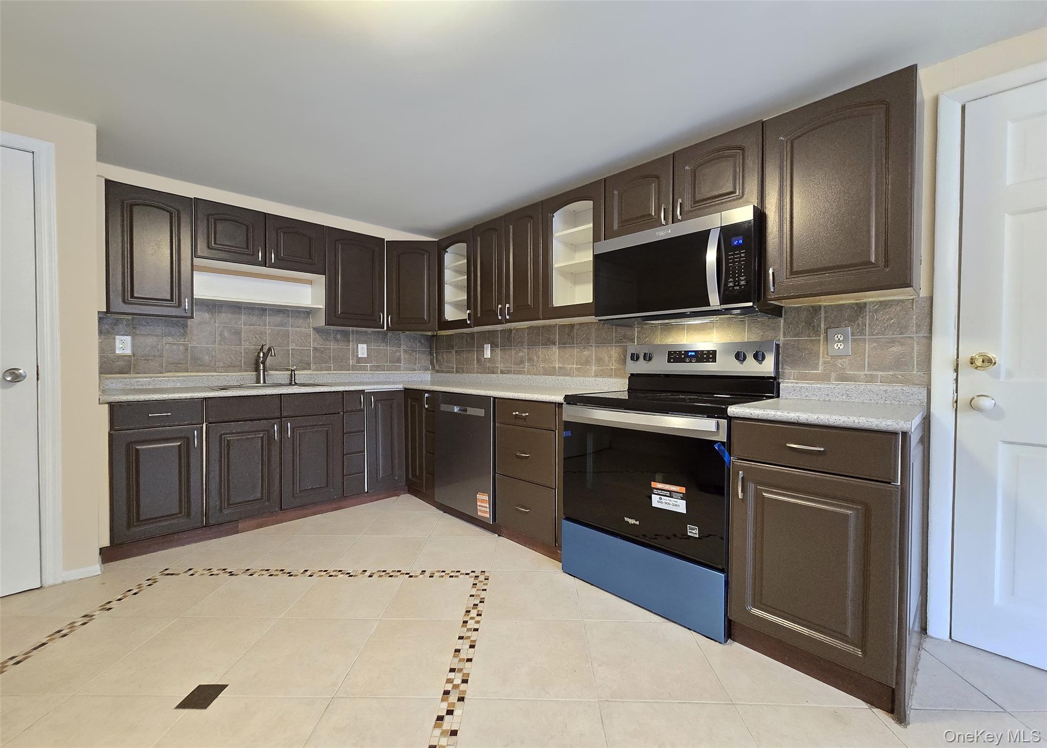 #4 photo, 2 Coed Lane, Farmingville , NY 11738