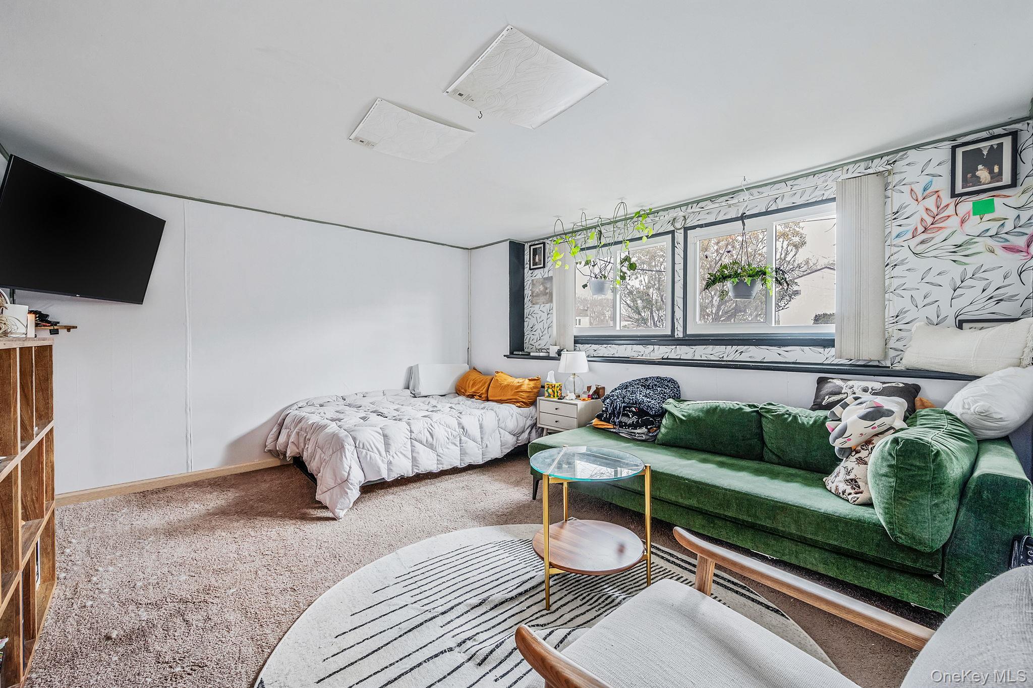 #11 photo, 18 Roslyn Court, East Patchogue , NY 11772