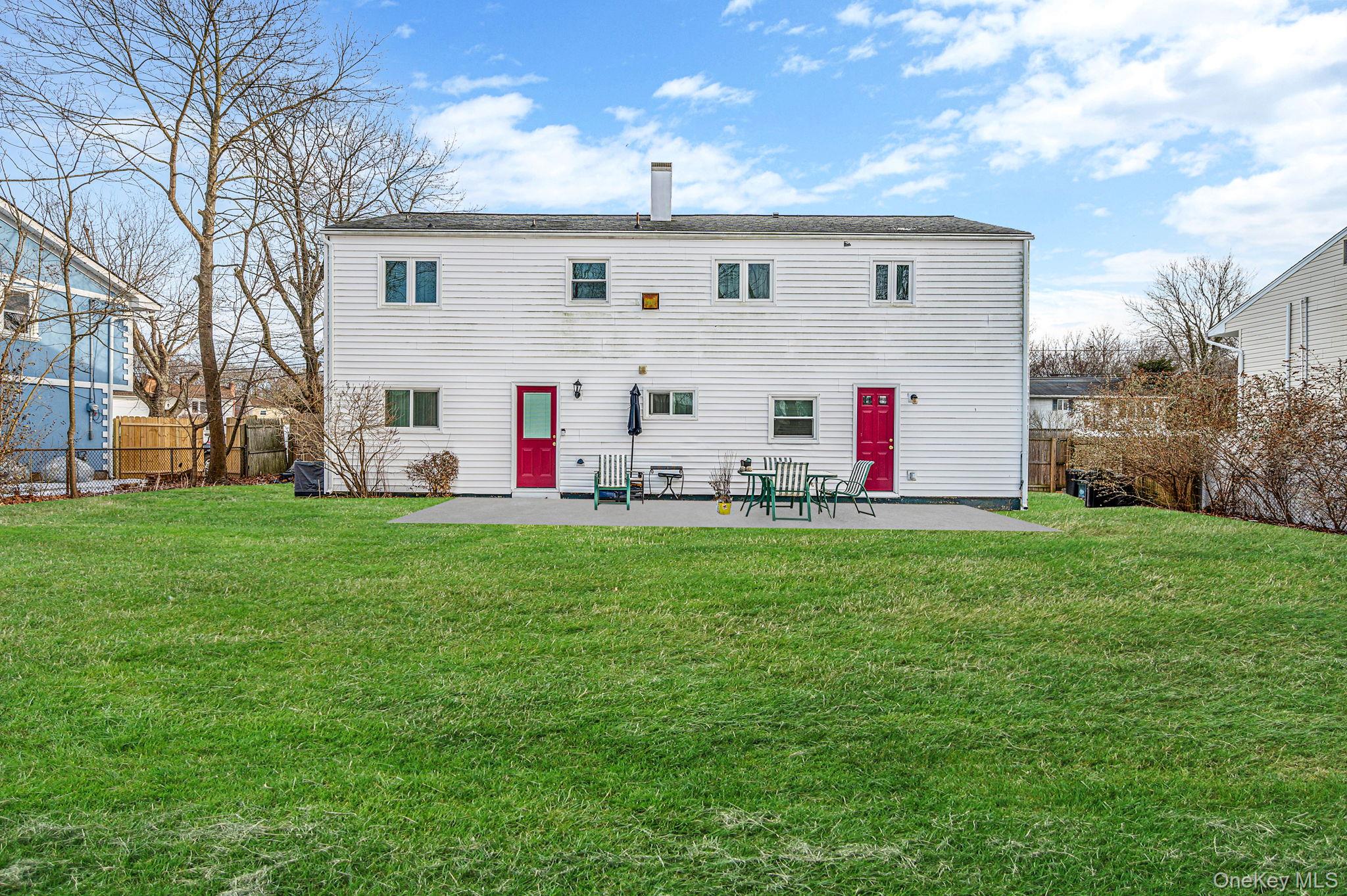 #16 photo, 18 Roslyn Court, East Patchogue , NY 11772