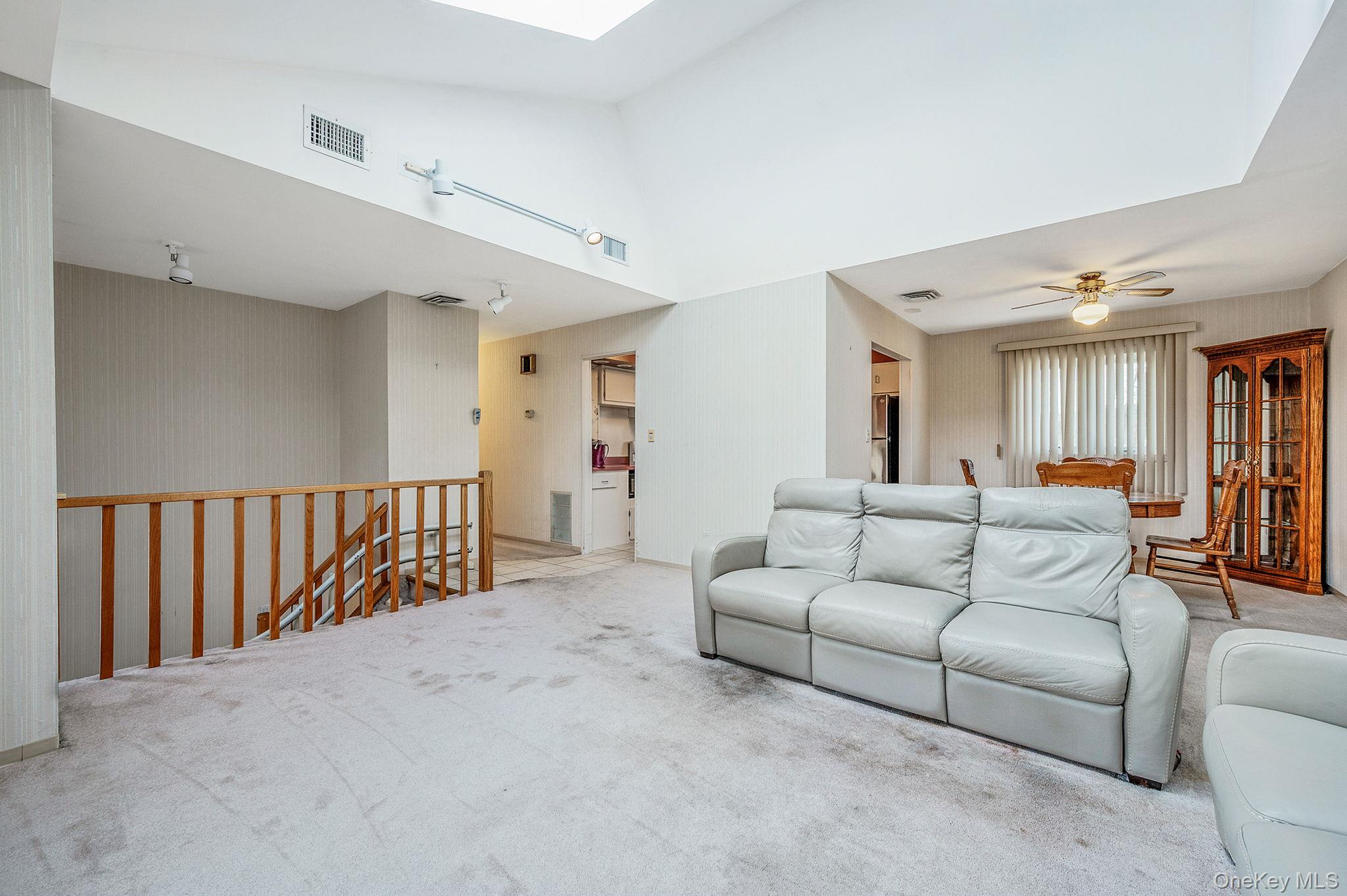 #2 photo, 18 Roslyn Court, East Patchogue , NY 11772