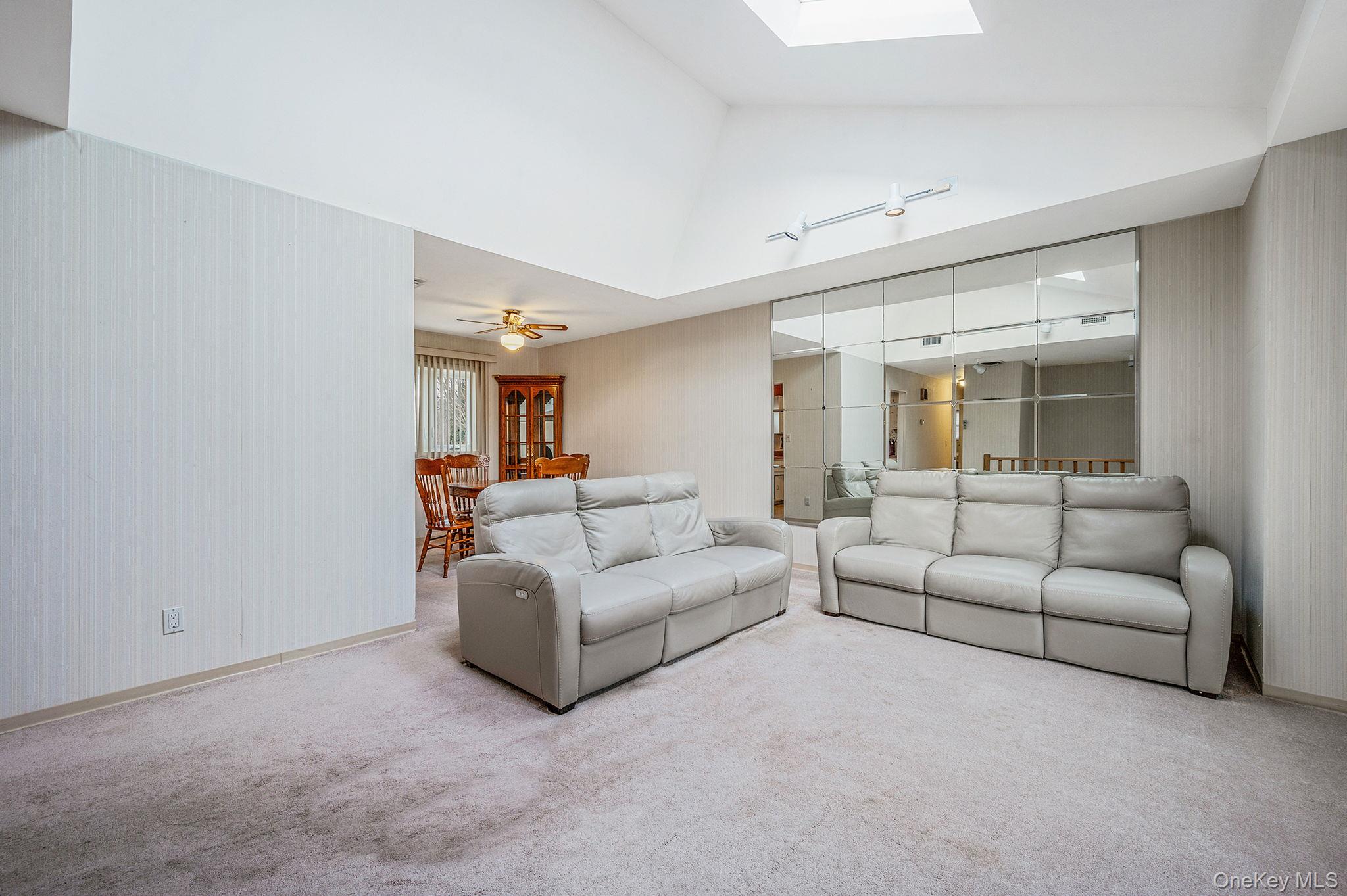 #3 photo, 18 Roslyn Court, East Patchogue , NY 11772