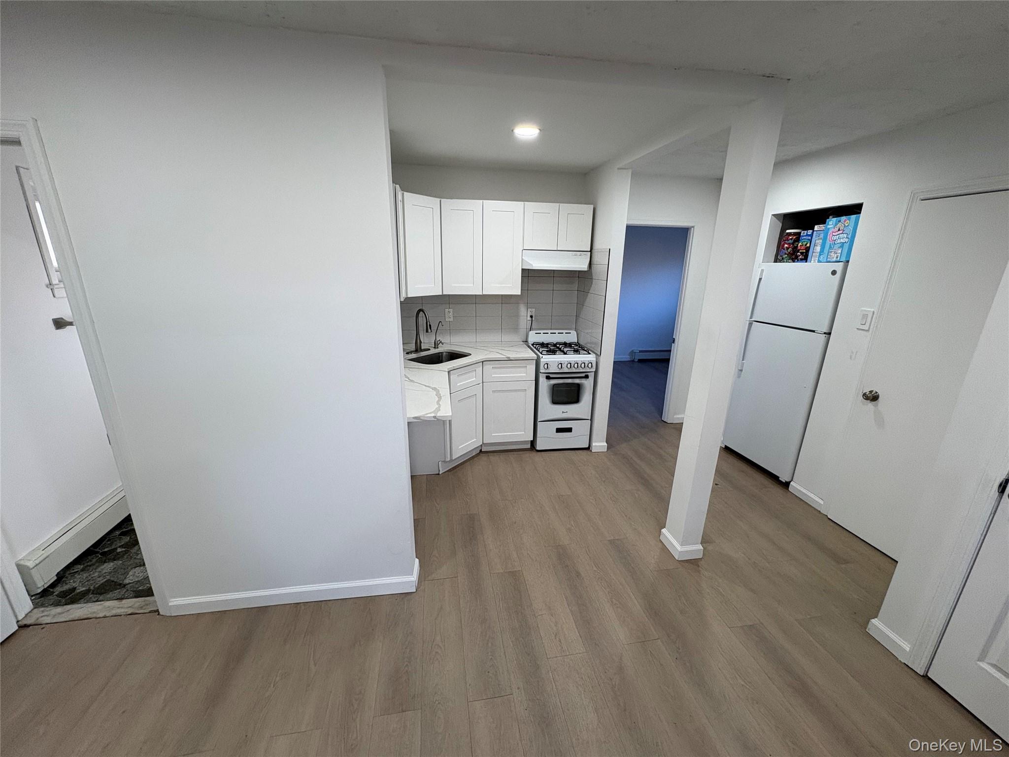 #3 photo, 5494 Expressway Drive, Holtsville , NY 11742