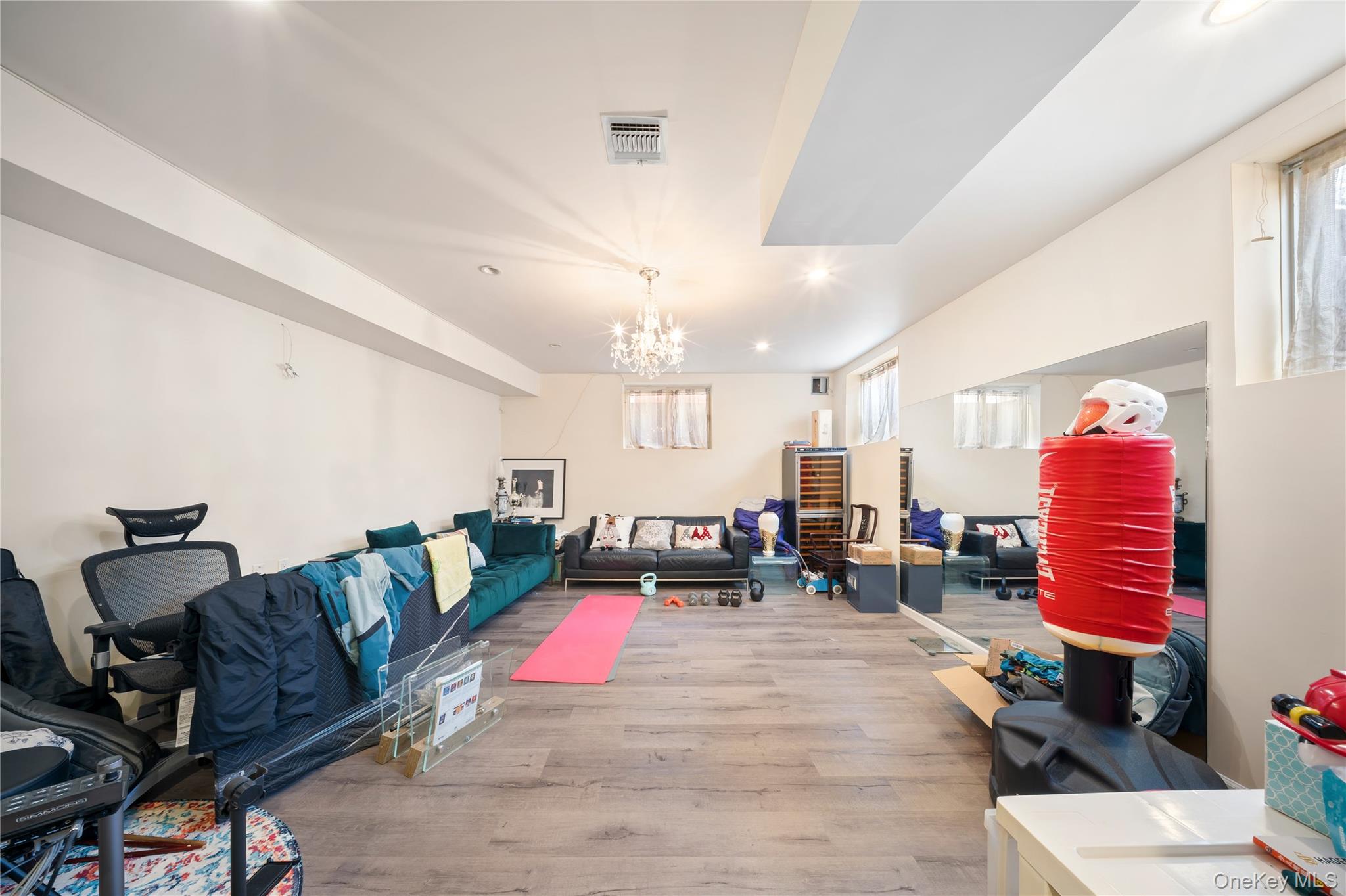 #15 photo, 66-19 Commonwealth Boulevard, Little Neck , NY 11362