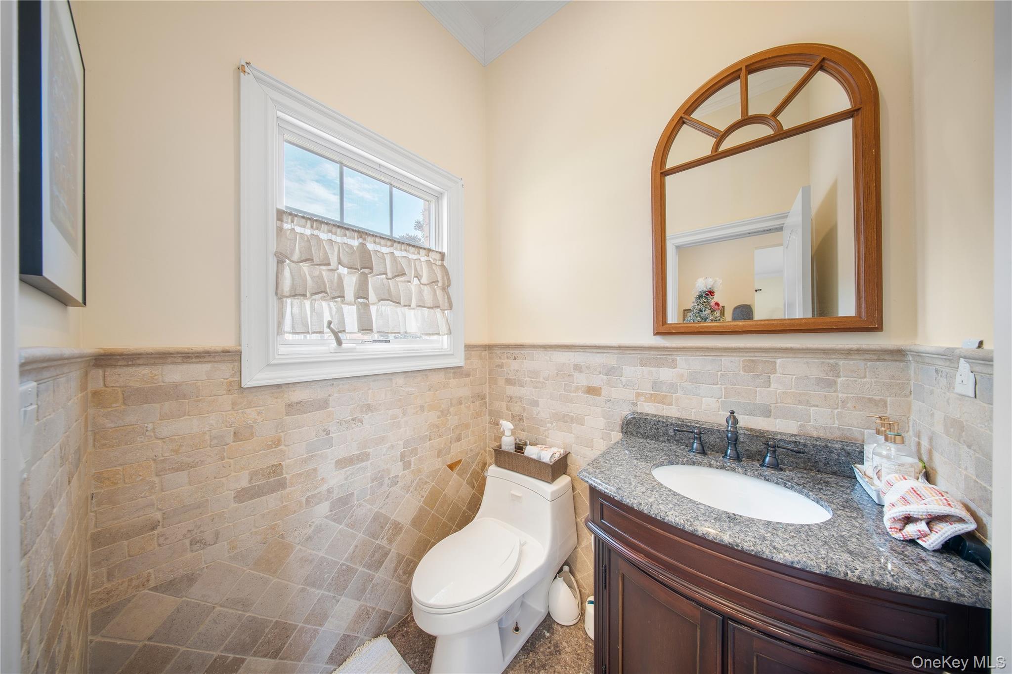 #16 photo, 66-19 Commonwealth Boulevard, Little Neck , NY 11362