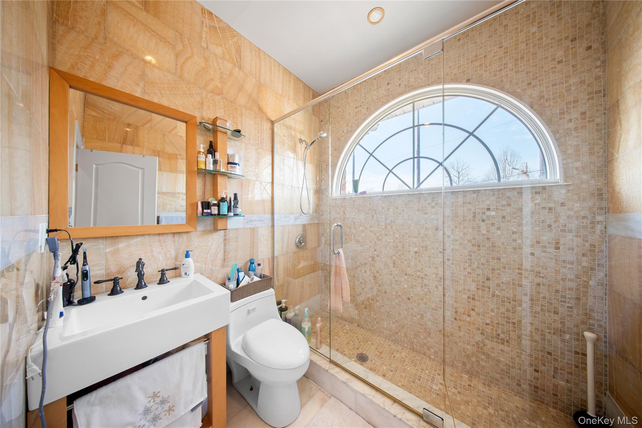 #17 photo, 66-19 Commonwealth Boulevard, Little Neck , NY 11362