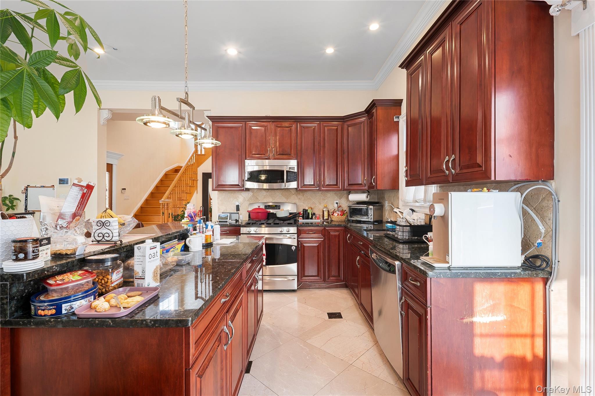 #7 photo, 66-19 Commonwealth Boulevard, Little Neck , NY 11362