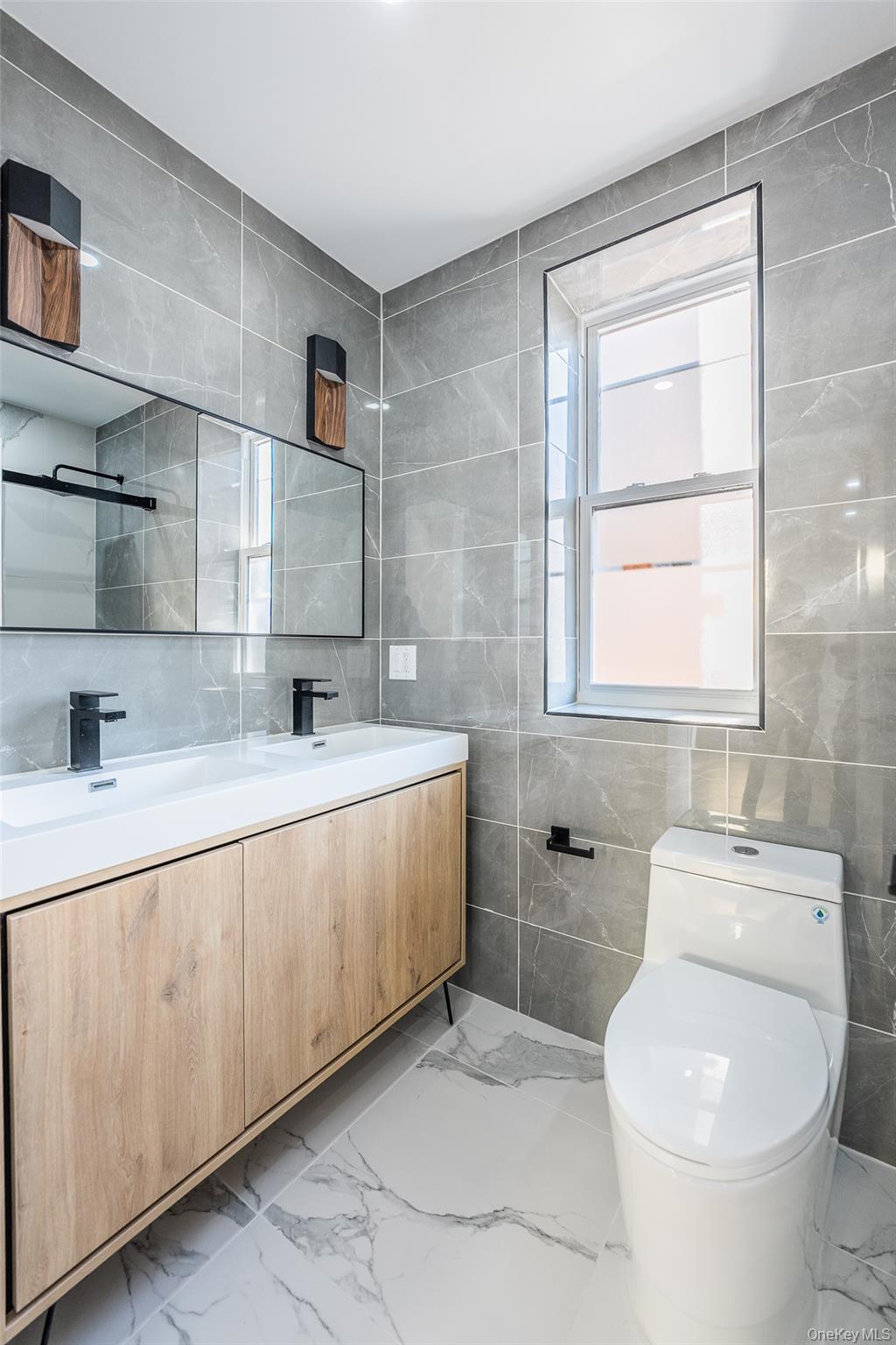 #13 photo, 77-10 162nd Street, Flushing , NY 11366