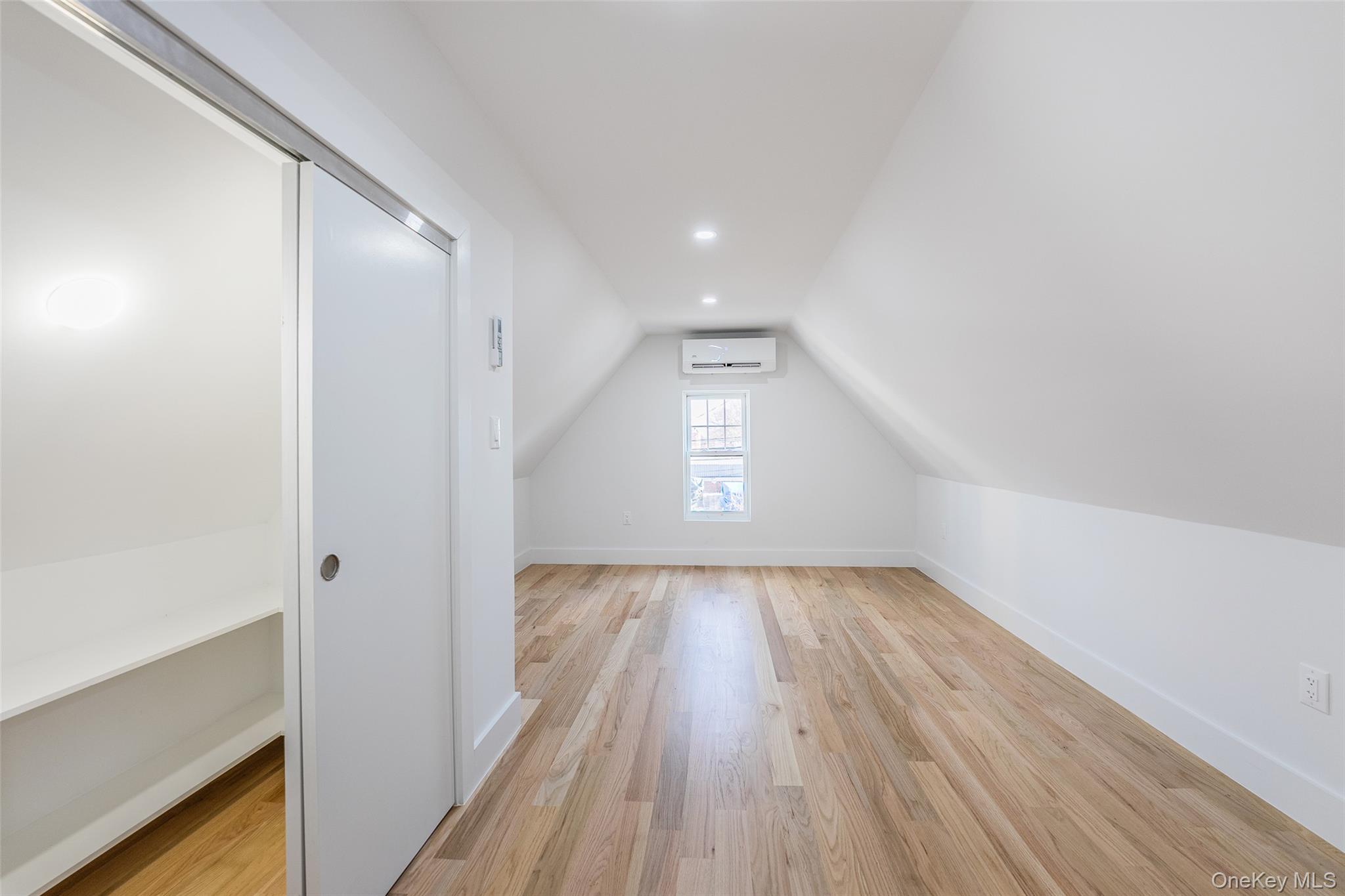 #9 photo, 77-10 162nd Street, Flushing , NY 11366