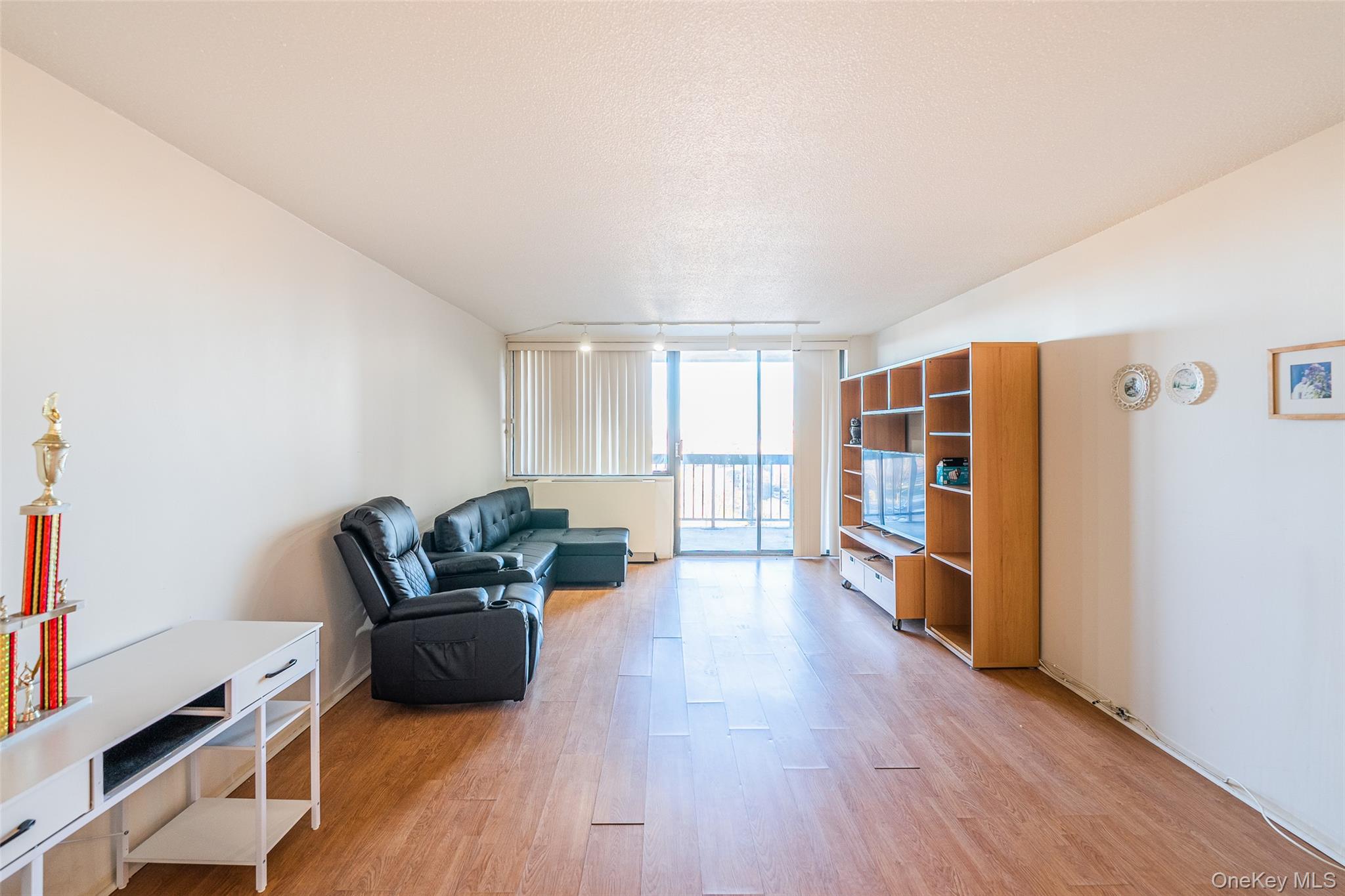 #17 photo, 1 Bay Club Drive, बेसाइड Bayside , NY 11360