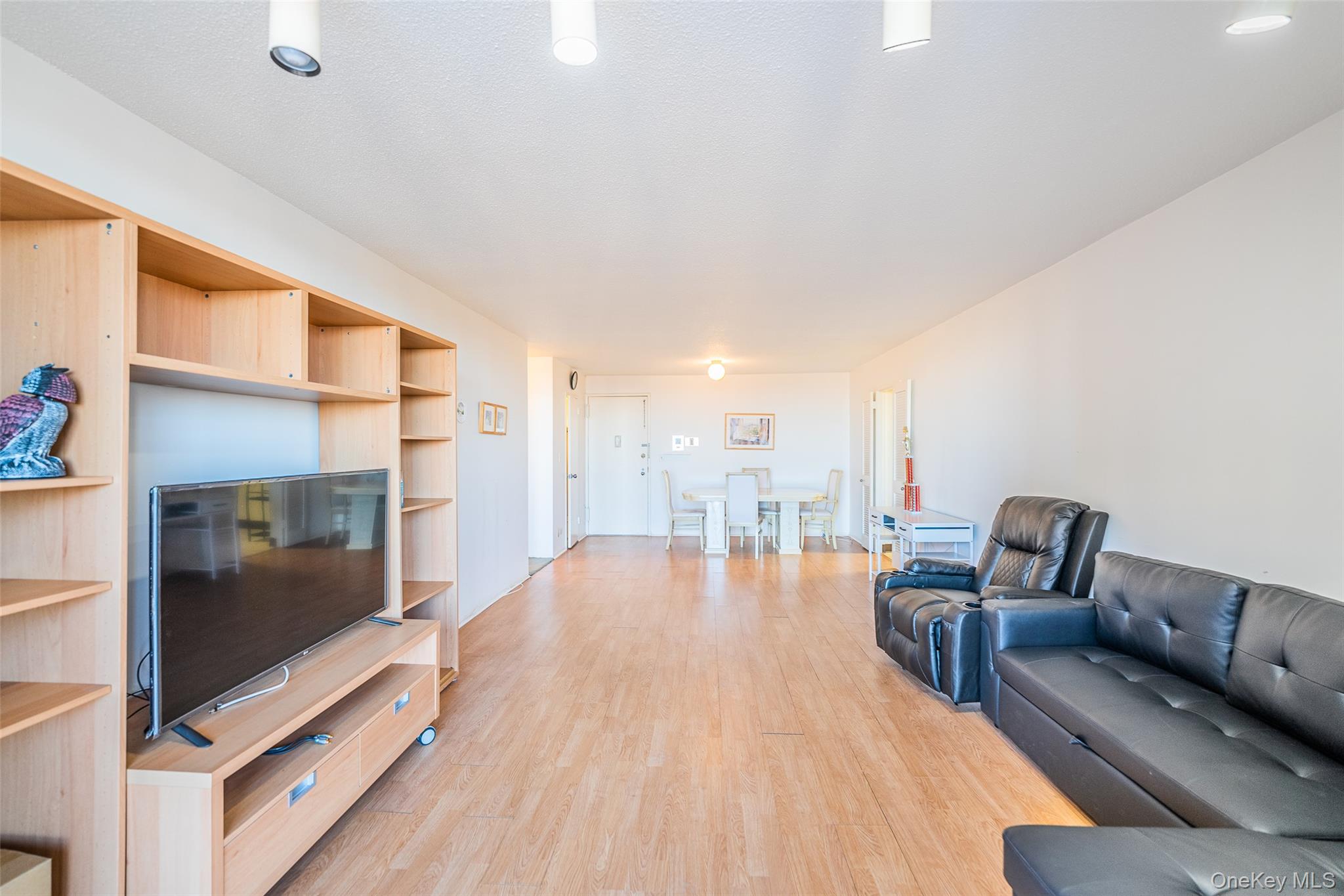 #19 photo, 1 Bay Club Drive, बेसाइड Bayside , NY 11360