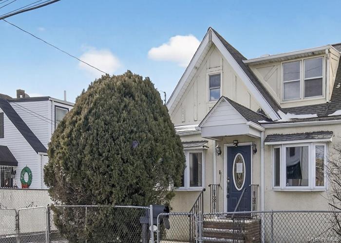 #2 photo, 40 MCLAUGHLIN Street, Staten Island , NY 10305