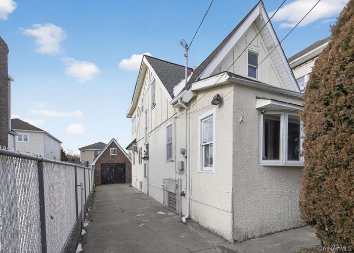 #3 photo, 40 MCLAUGHLIN Street, Staten Island , NY 10305