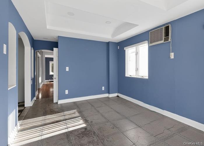 #6 photo, 40 MCLAUGHLIN Street, Staten Island , NY 10305