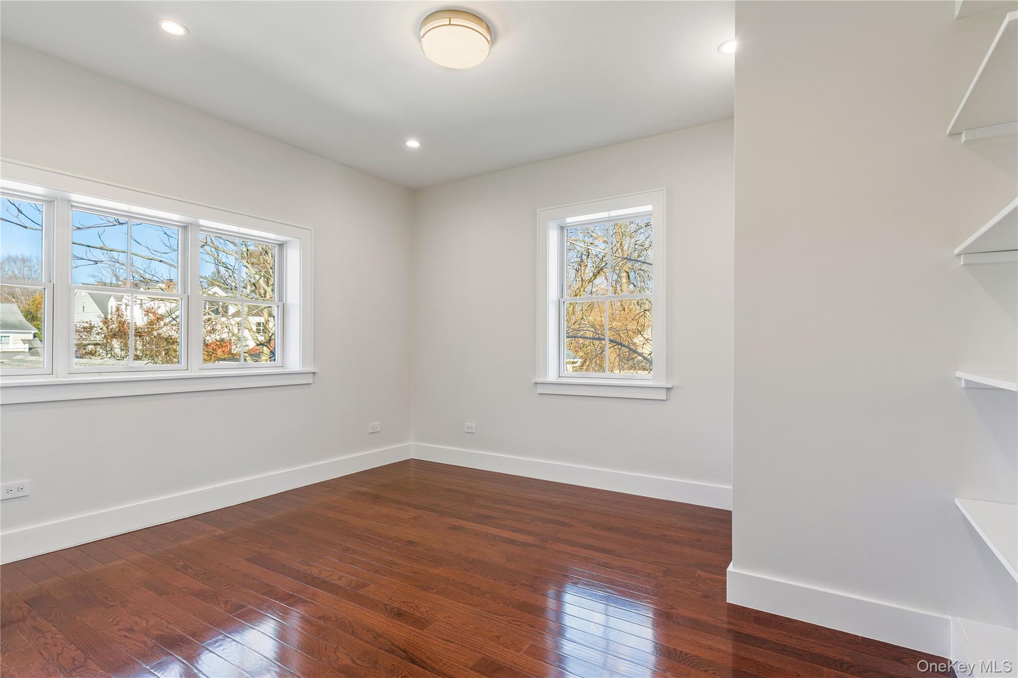 #14 photo, 385 Midland Avenue, Rye , NY 10580