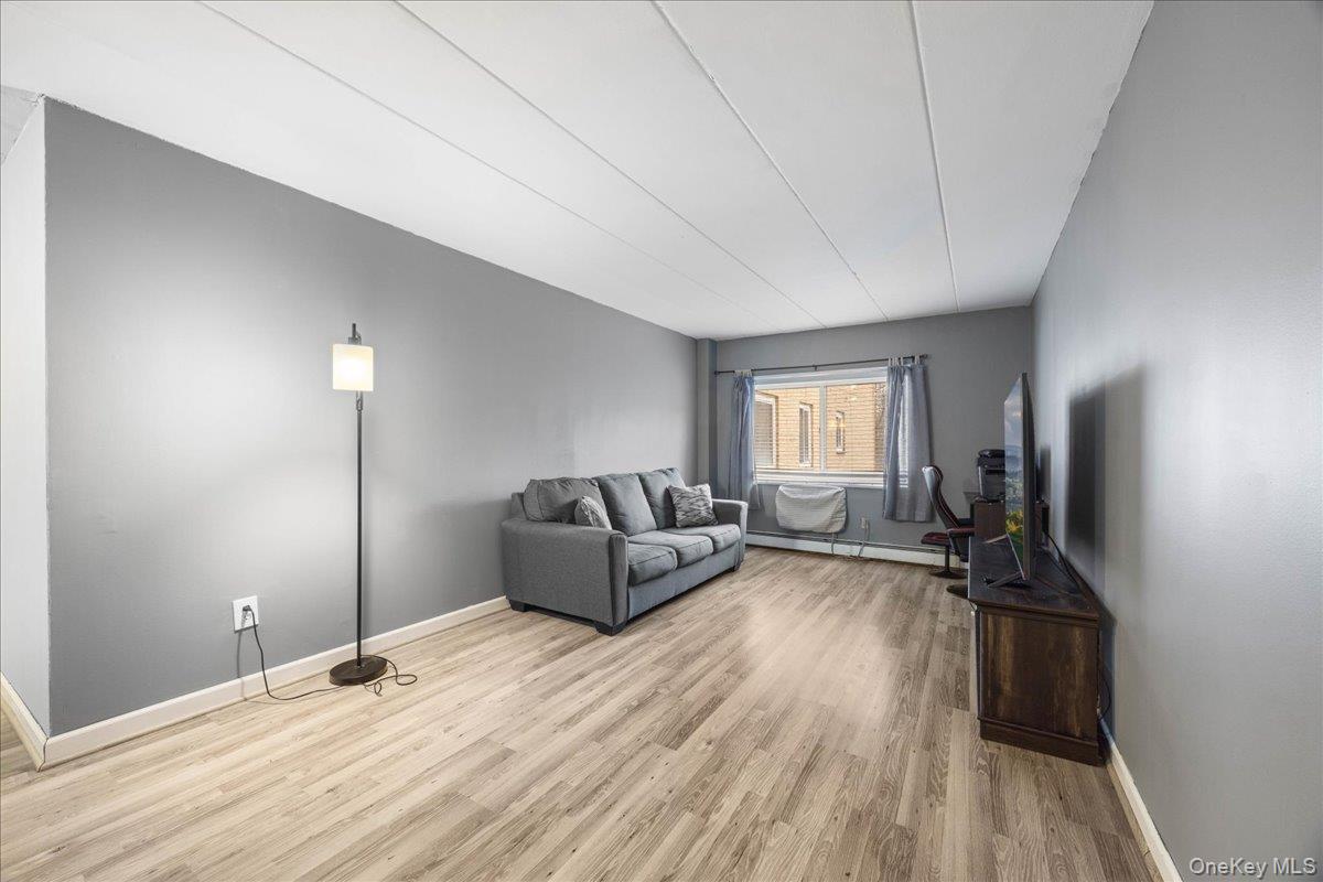 #5 photo, 2035 Central Park Avenue, Yonkers , NY 10710