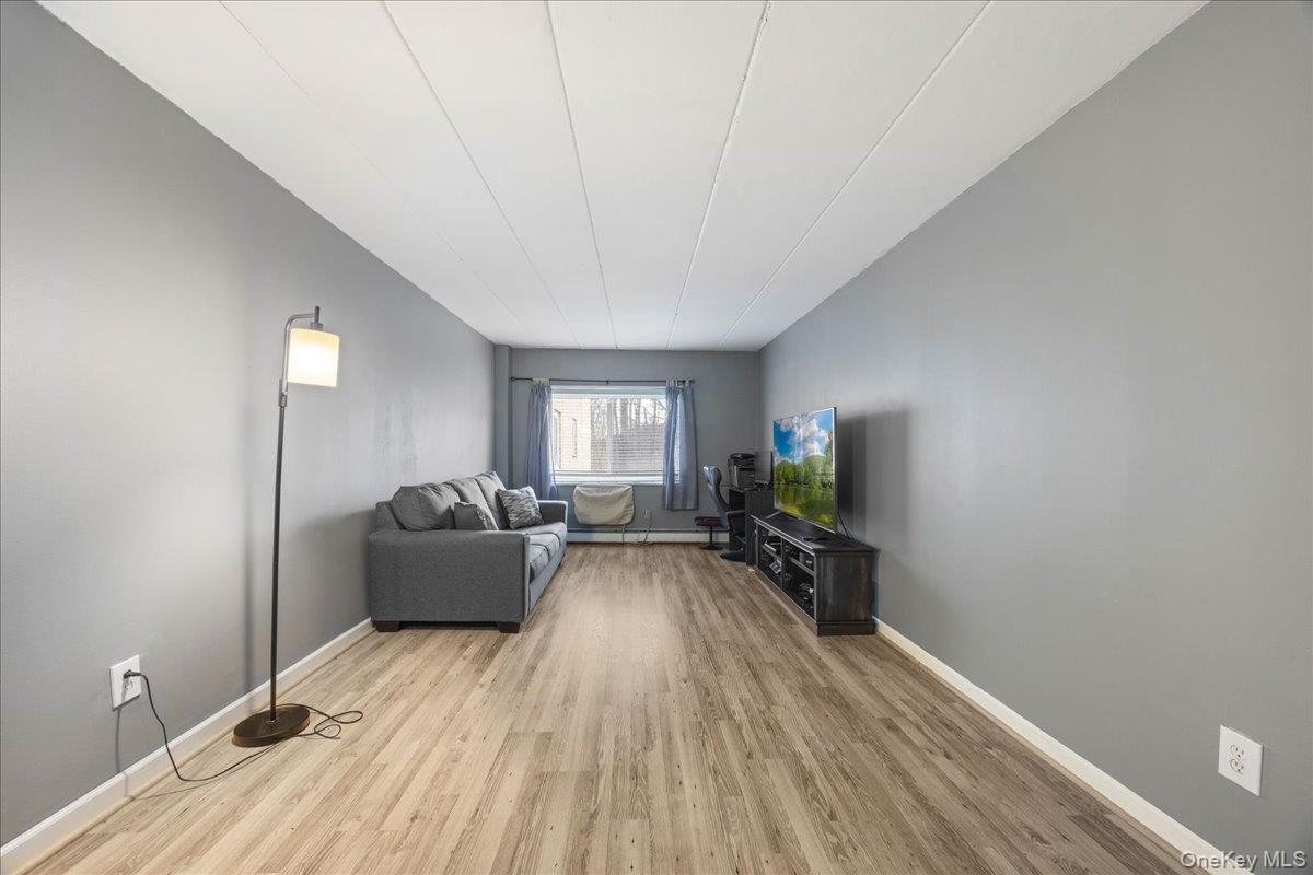 #7 photo, 2035 Central Park Avenue, Yonkers , NY 10710