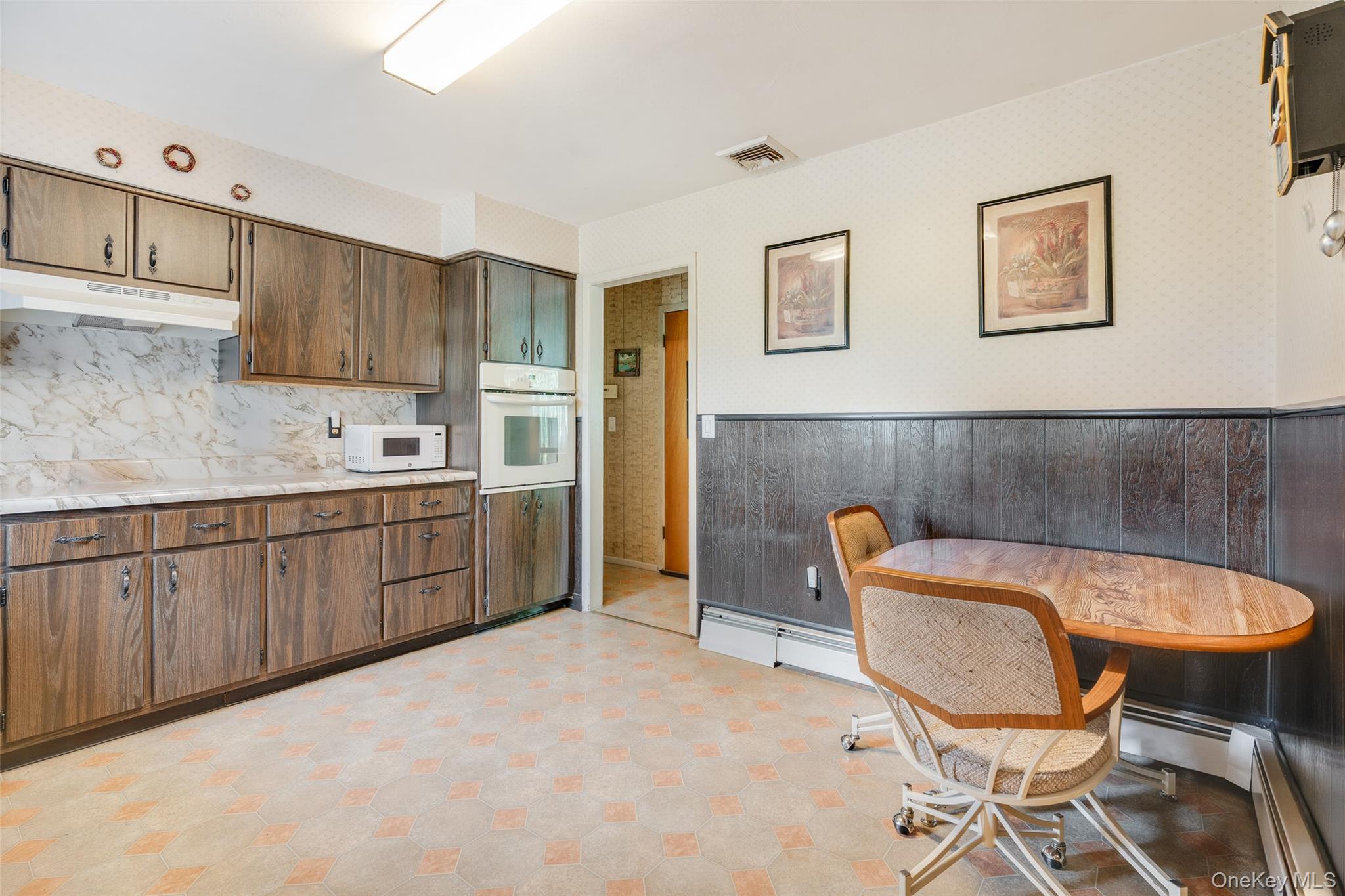 #10 photo, 141 South Avenue, 뉴욕주 Beacon , NY 12508