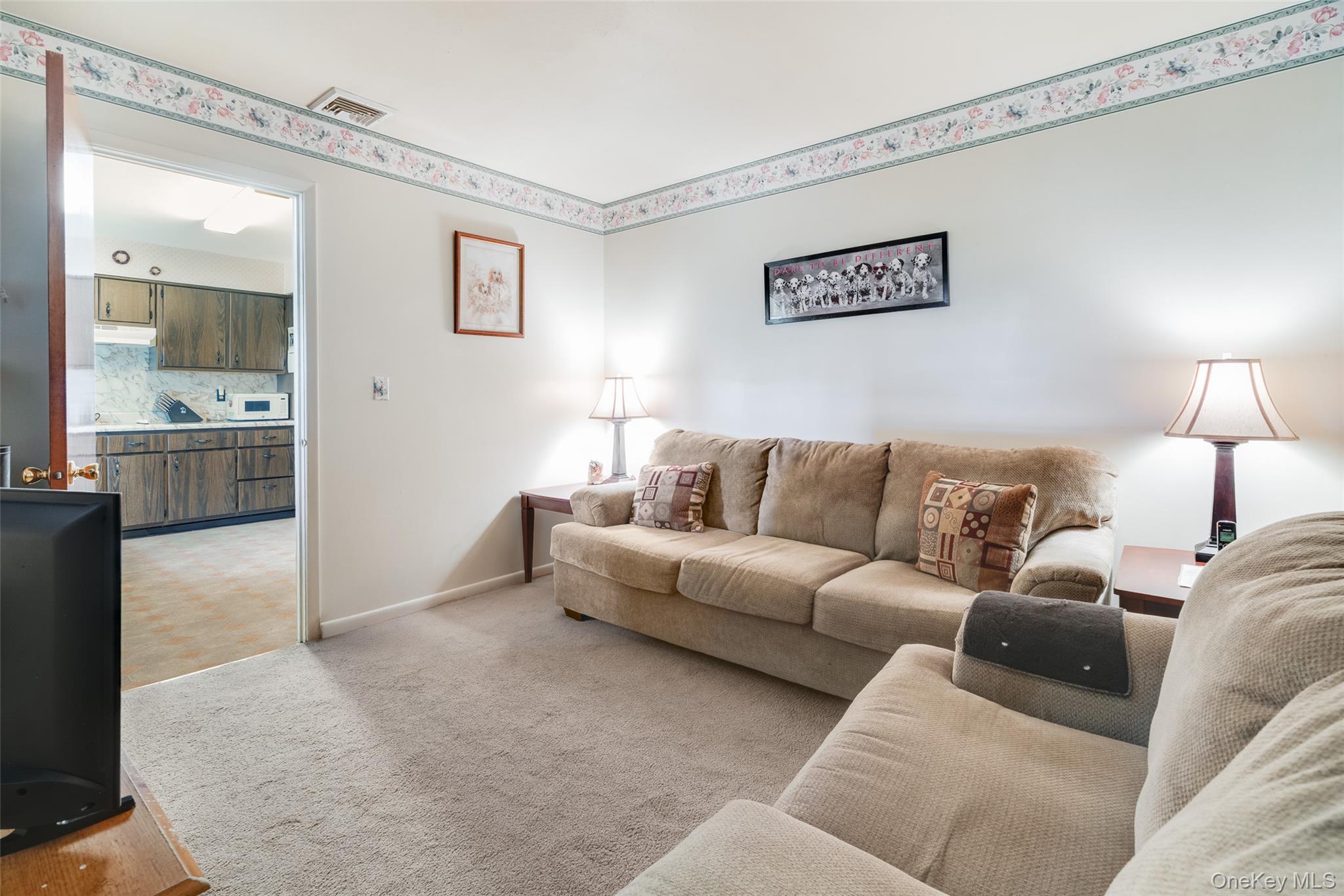 #13 photo, 141 South Avenue, 뉴욕주 Beacon , NY 12508