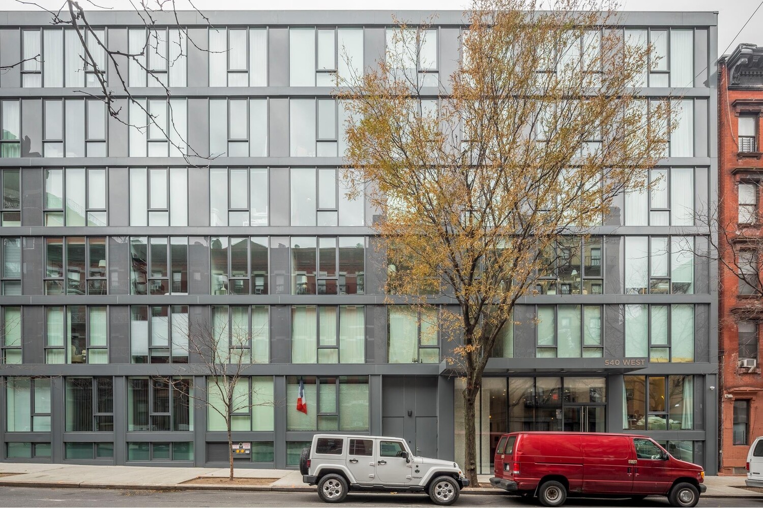 #13 photo, 540 W 49TH Street, Hell's Kitchen , NY 10019