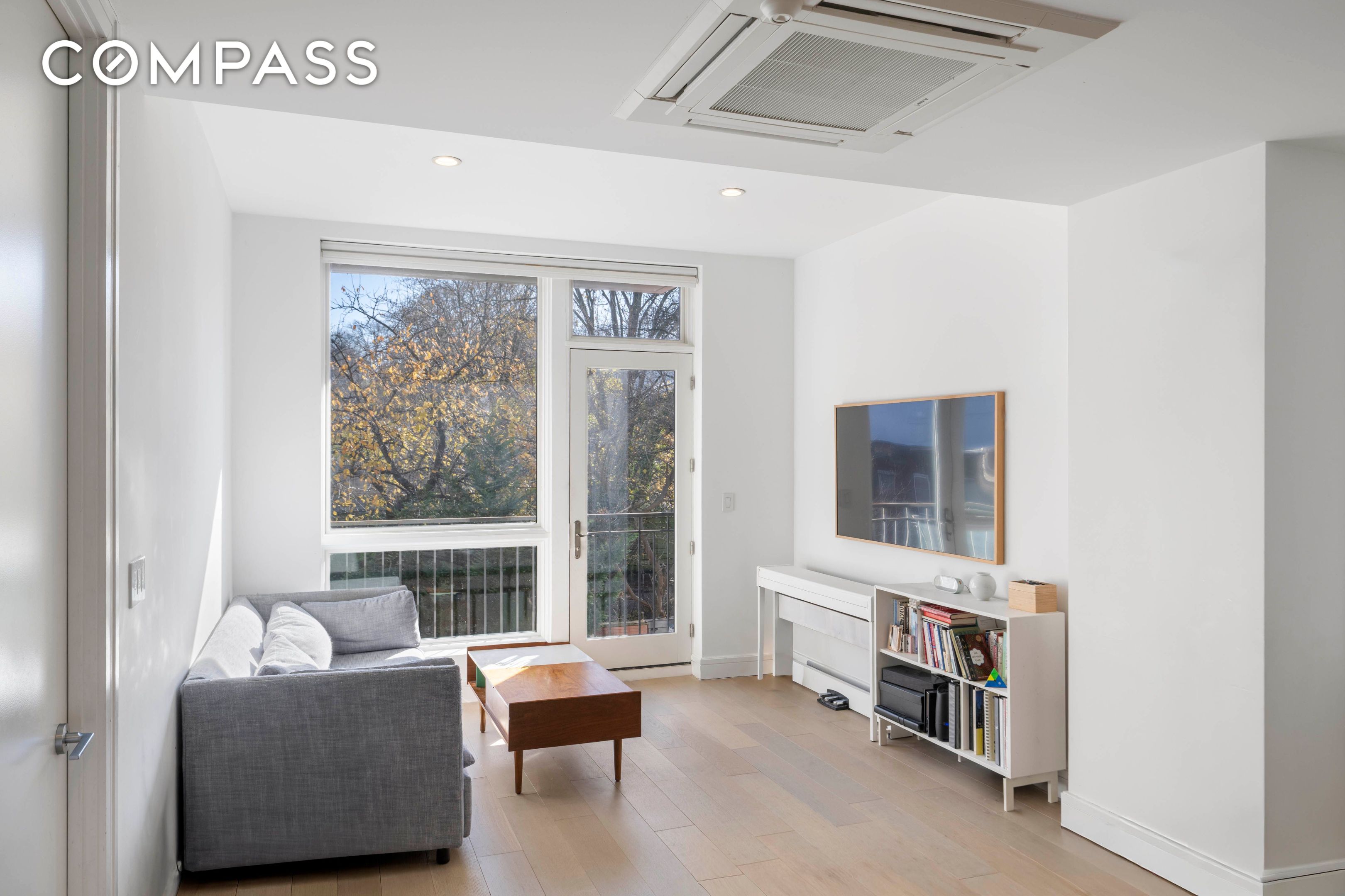 #4 photo, 695 6th Avenue, Greenwood Heights , NY 11215