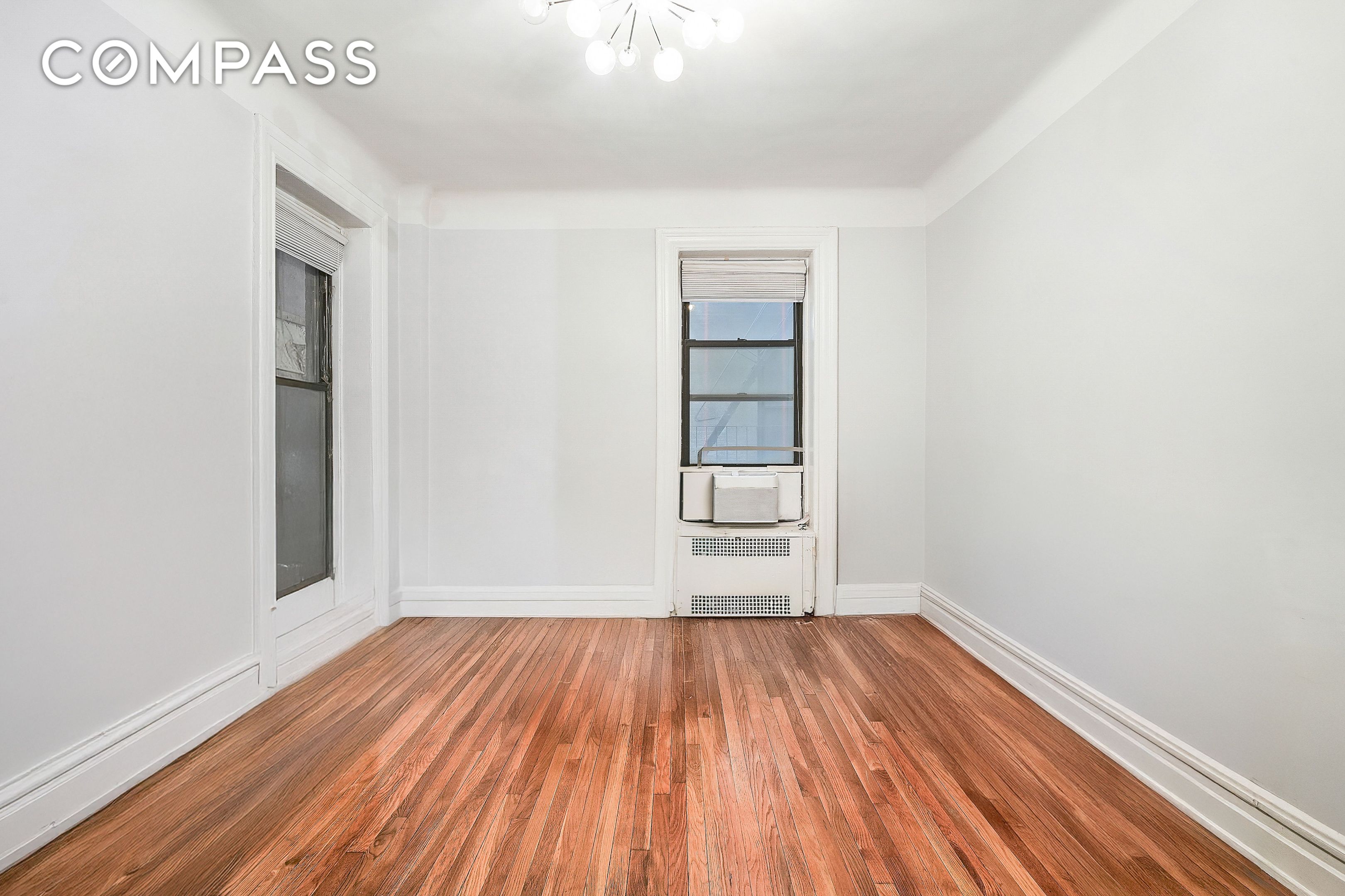 #5 photo, 205 W 54th Street, Midtown , NY 10019