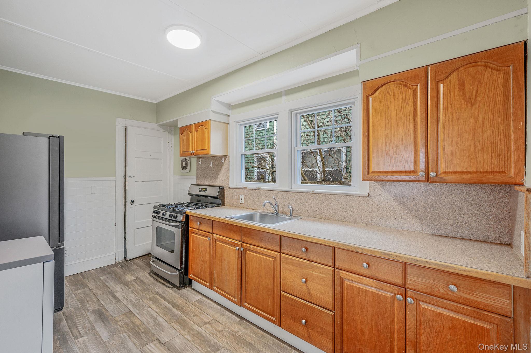 #19 photo, 215 West Avenue, Patchogue , NY 11772