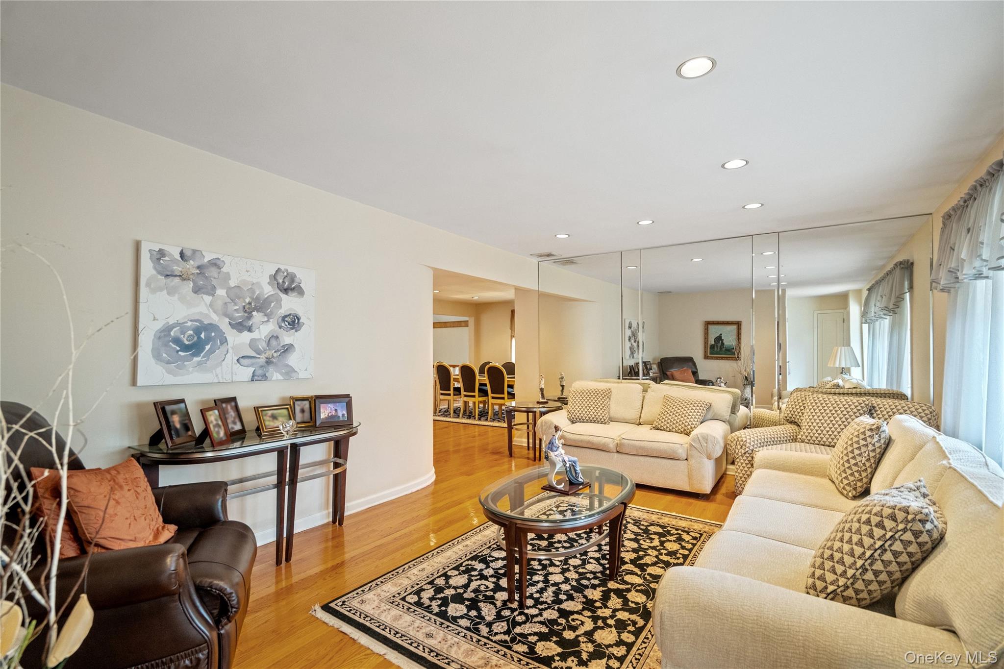 #2 photo, 2046 Hancock Avenue, North Bellmore , NY 11710