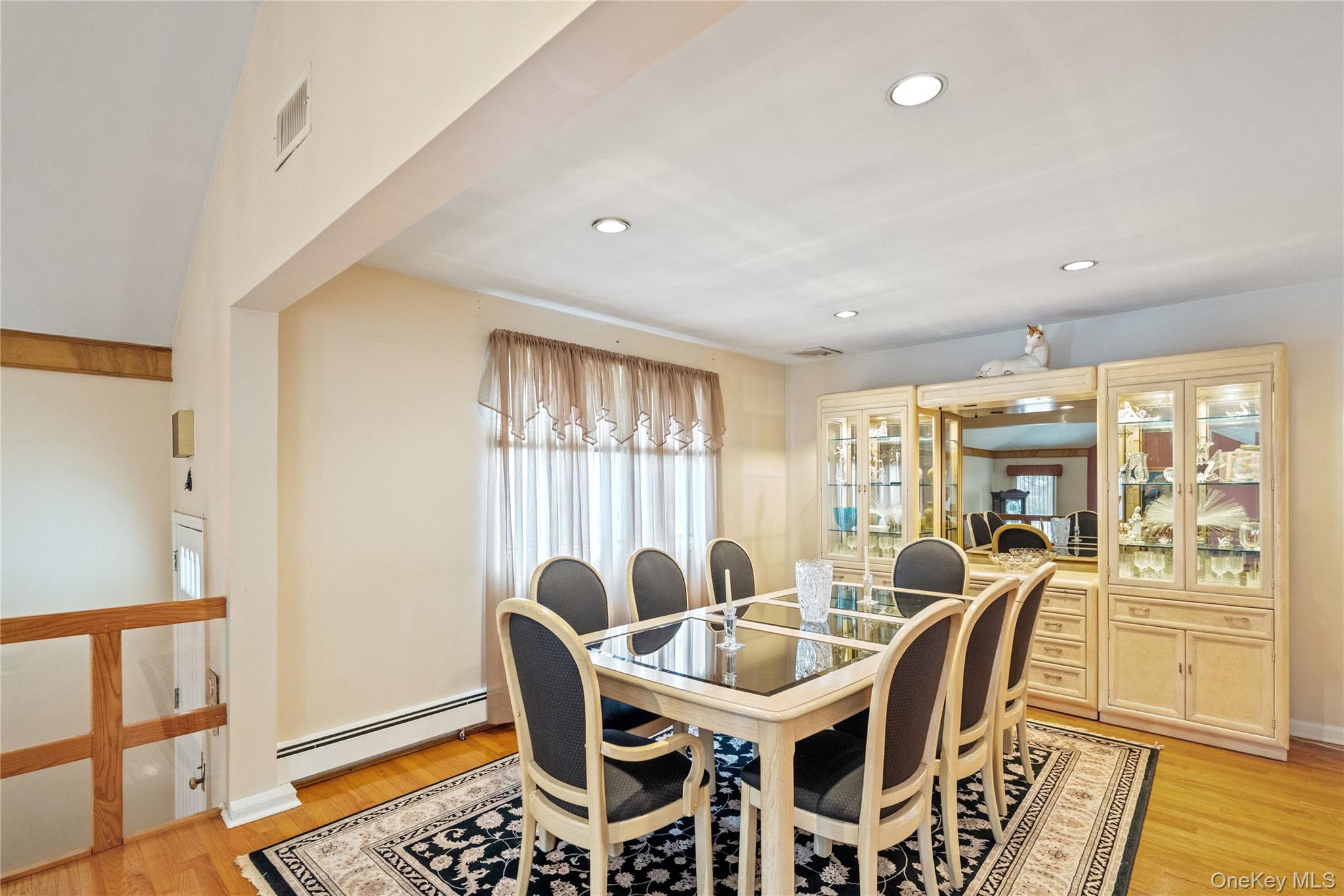 #6 photo, 2046 Hancock Avenue, North Bellmore , NY 11710