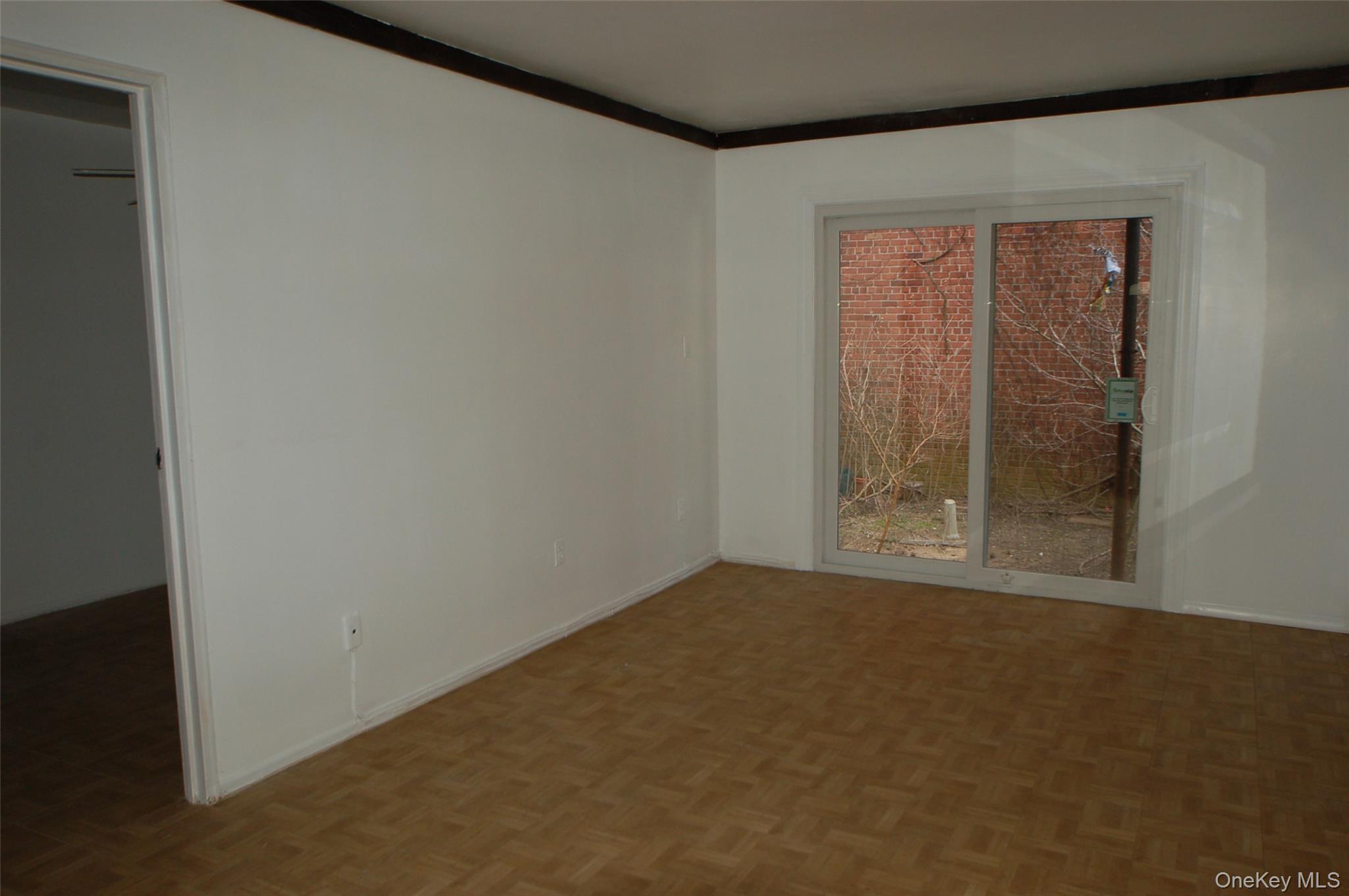 #5 photo, 80-36 138th Street, Briarwood , NY 11435