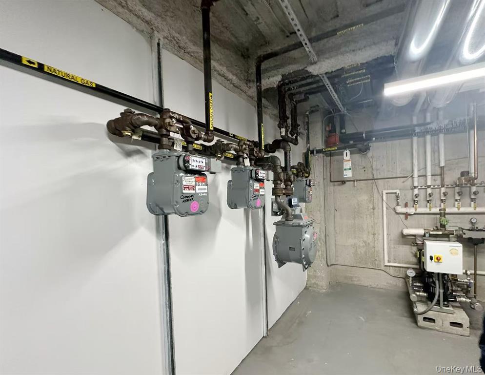 #20 photo, 25-34 Steinway Street, लॉन्ग आइलैंड सिटी Long Island City , NY 11103