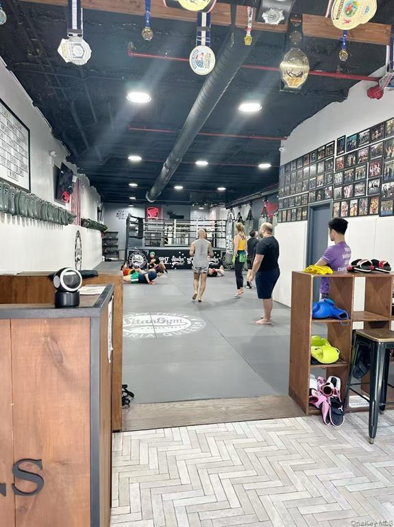 #4 photo, 25-34 Steinway Street, लॉन्ग आइलैंड सिटी Long Island City , NY 11103