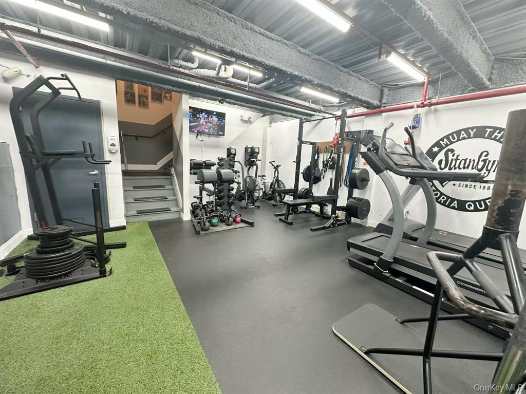 #5 photo, 25-34 Steinway Street, लॉन्ग आइलैंड सिटी Long Island City , NY 11103