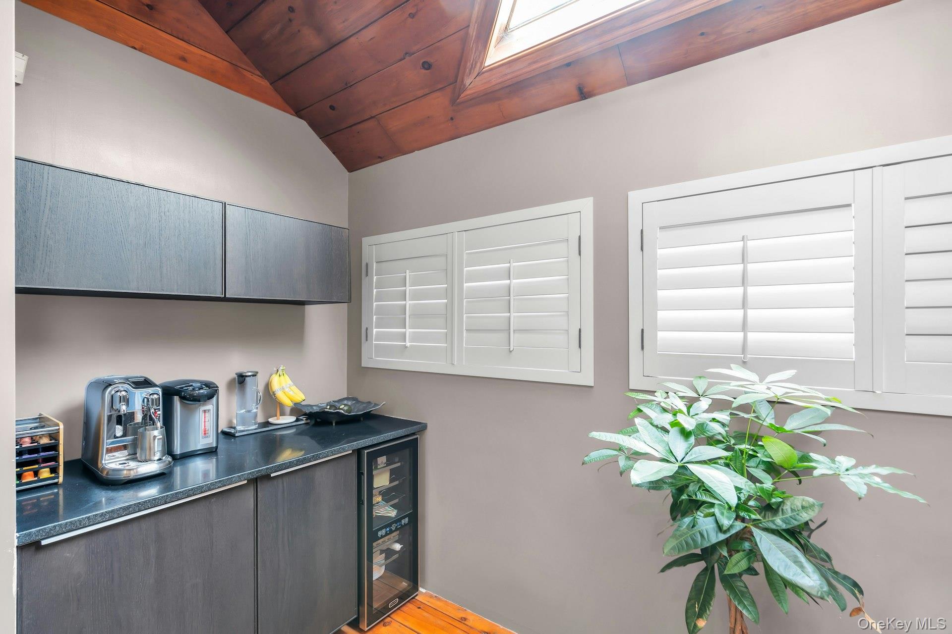 #19 photo, 3 Maple Street, Glenwood Landing , NY 11547