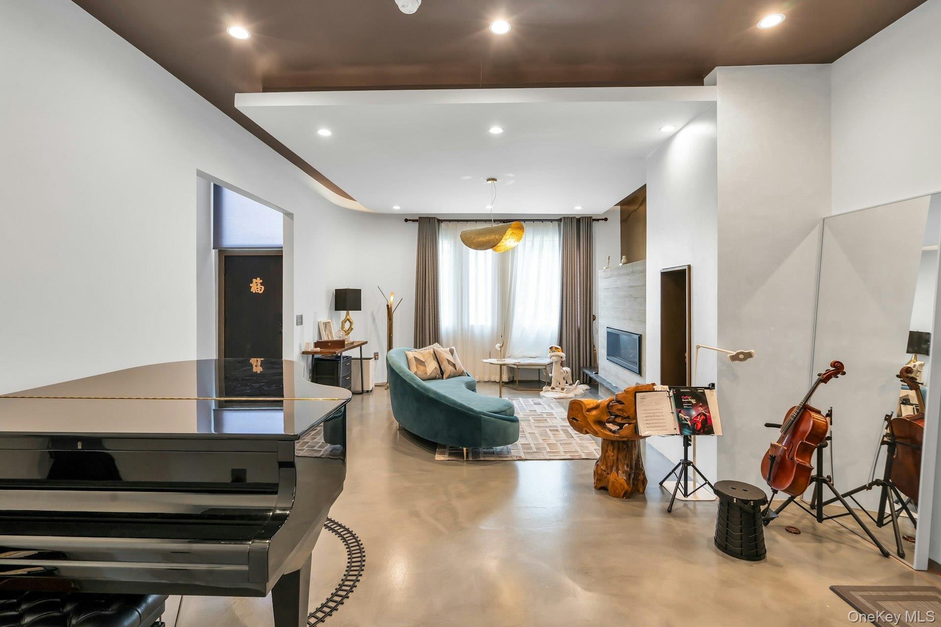 #7 photo, 3 Maple Street, Glenwood Landing , NY 11547