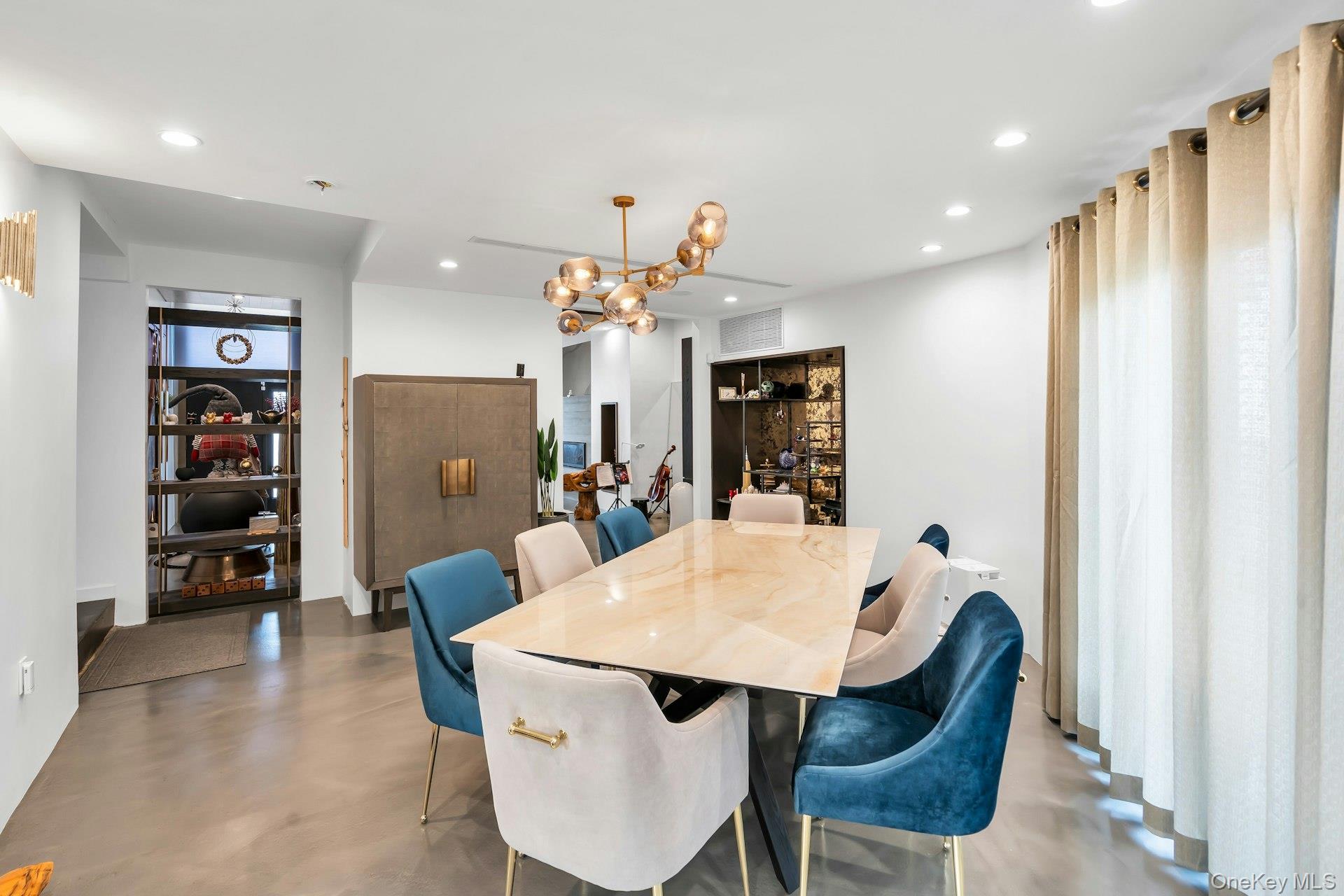 #8 photo, 3 Maple Street, Glenwood Landing , NY 11547