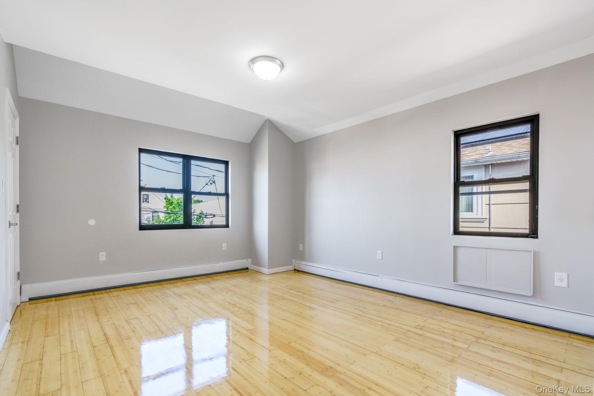#2 photo, 1209 E 93rd Street, Бруклин ‖ Brooklyn , NY 11236