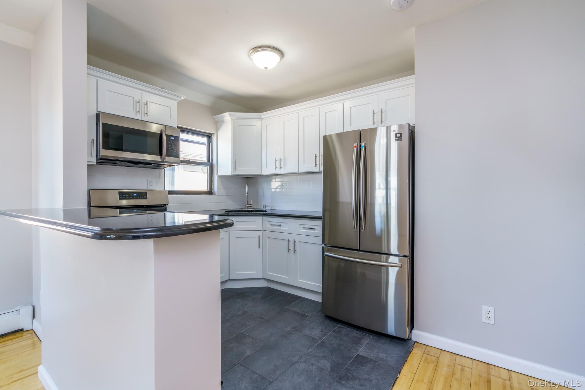 #4 photo, 1209 E 93rd Street, Бруклин ‖ Brooklyn , NY 11236