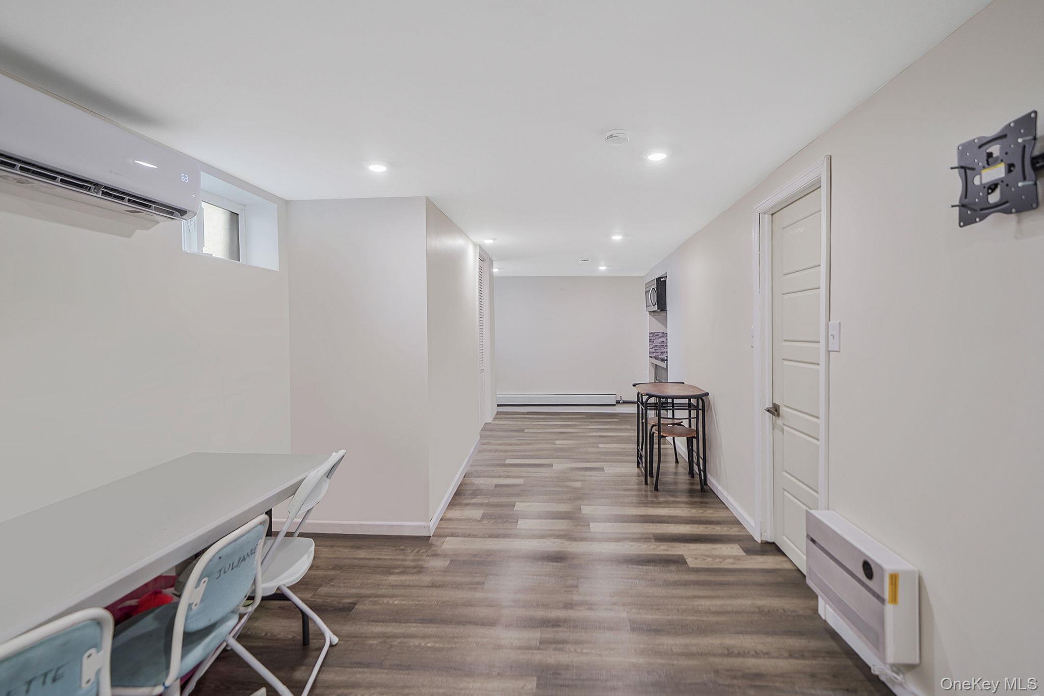 #14 photo, 189 Oak Street, West Hempstead , NY 11552