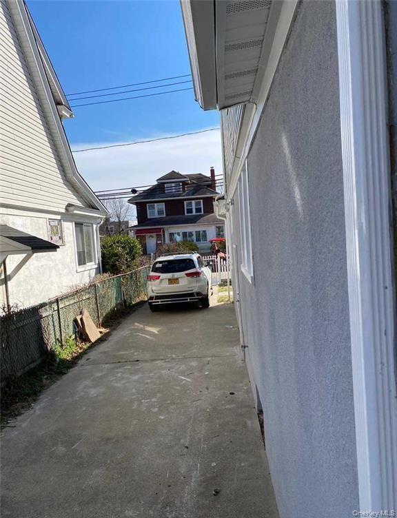 #11 photo, 47 Gladys Avenue, 롱 아일랜드 Hempstead , NY 11550